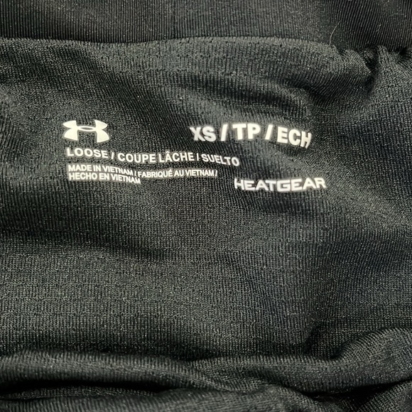 Under Armour Fly By 2.0Running Shorts with Reflective - Picture 4 of 7